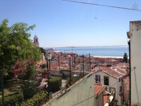 Cozy River View Alfama apartment